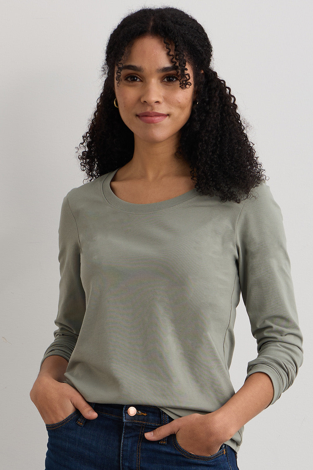 long sleeve scoop neck tee