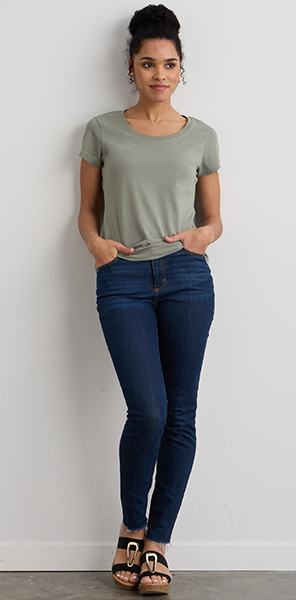 womens organic scoop neck tee