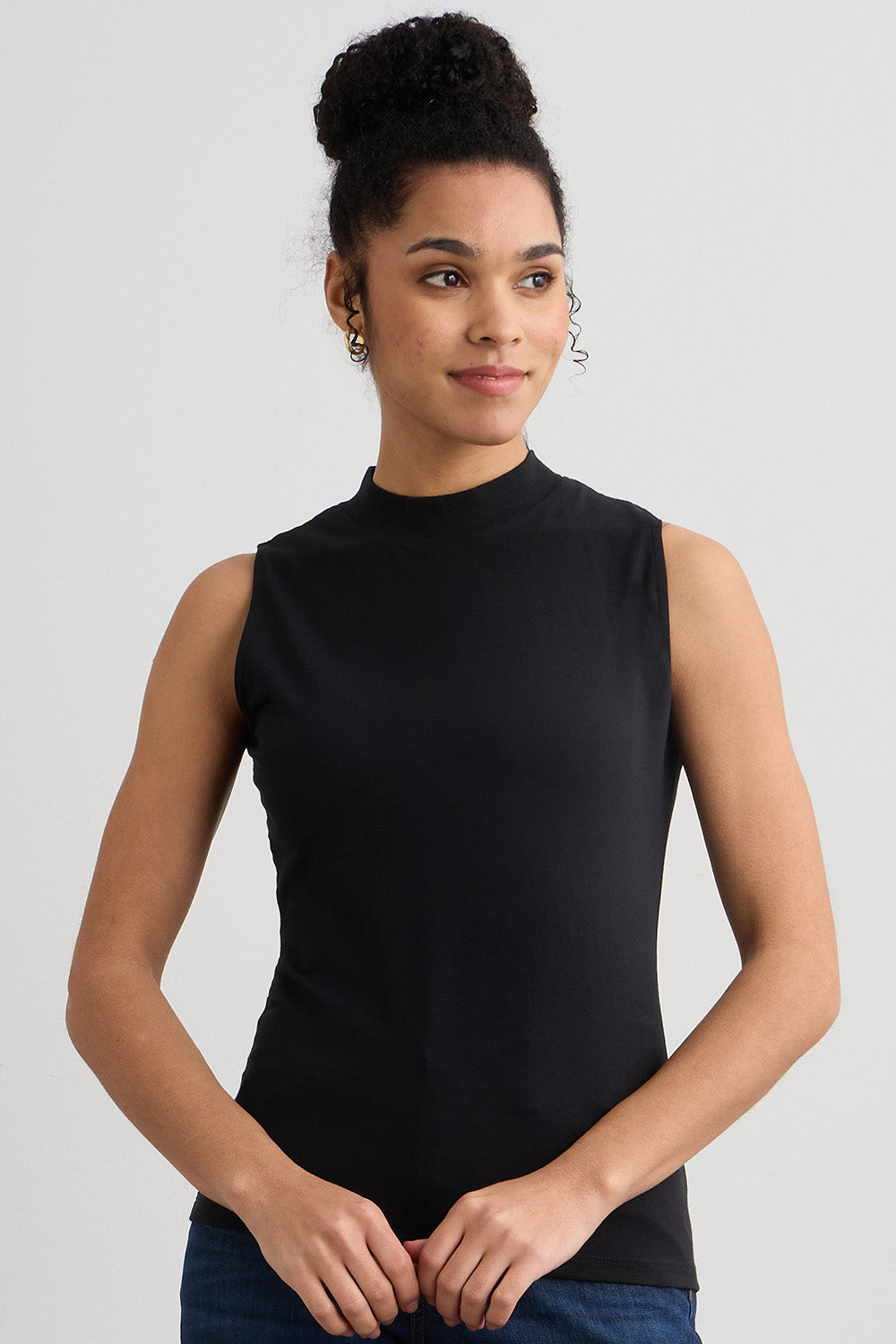 sim sleeveless mock