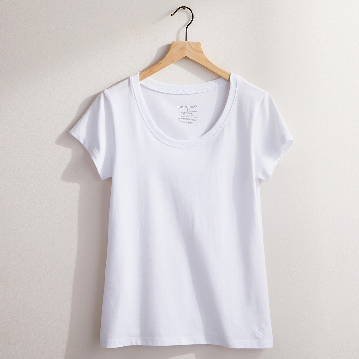 scoop neck tee